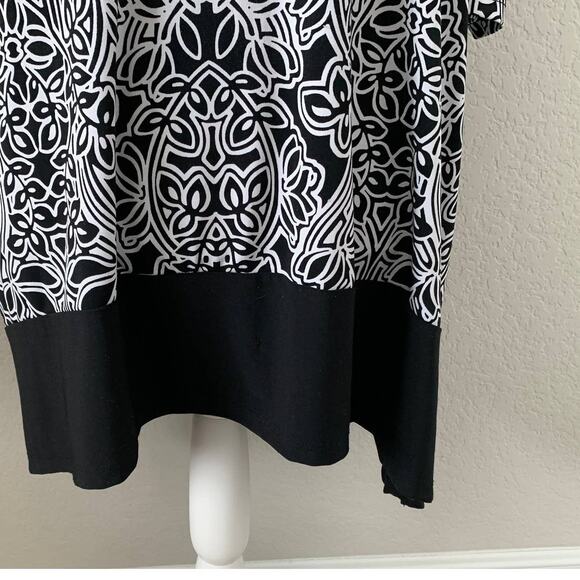 RAFAELLA COLD SHOULDER BLOUSE WOMENS, 3X, BLACK WHITE GEOMETRIC, ROUND NECK NWOT - Picture 5 of 12